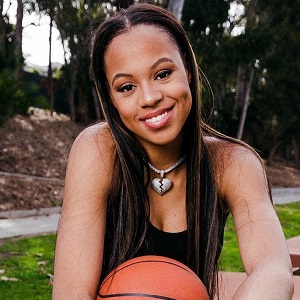 celebrity Me’arah Sanaa O'Neal